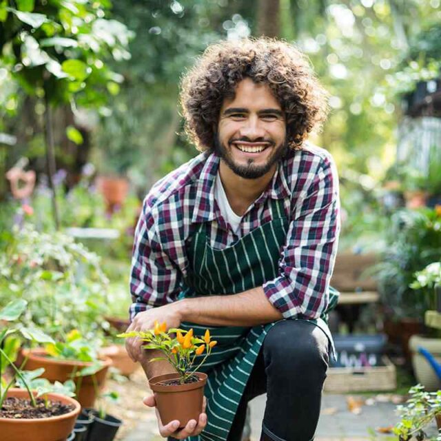 https://jardindeloeste.com/wp-content/uploads/2019/02/team_04-640x640.jpg